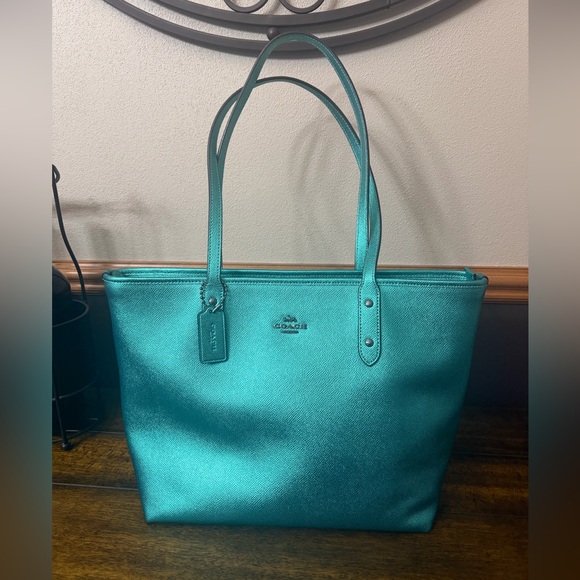 ❌❌❌ SOLD Coach Tote - Picture 2 of 12